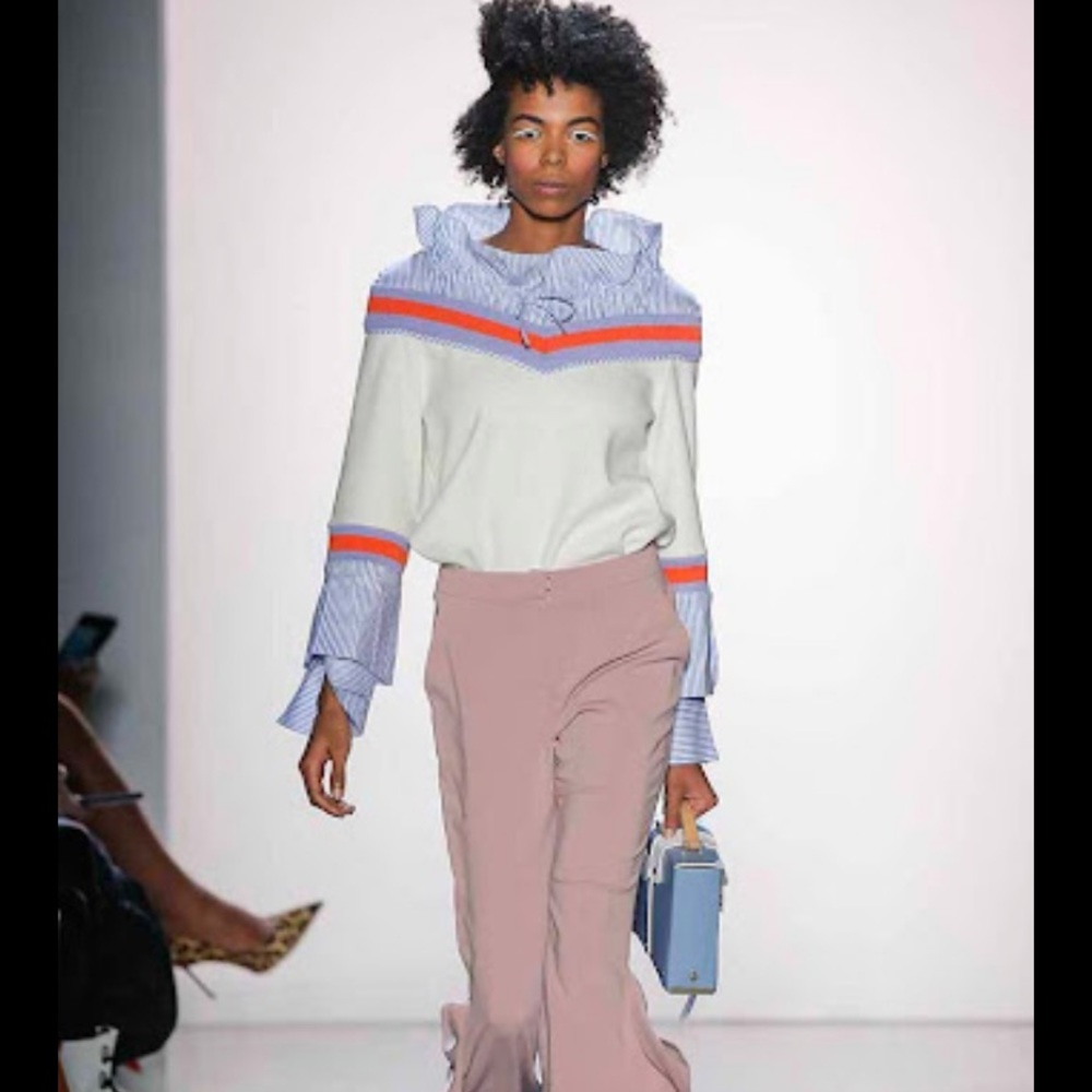 Lie by lee Chung m sweater